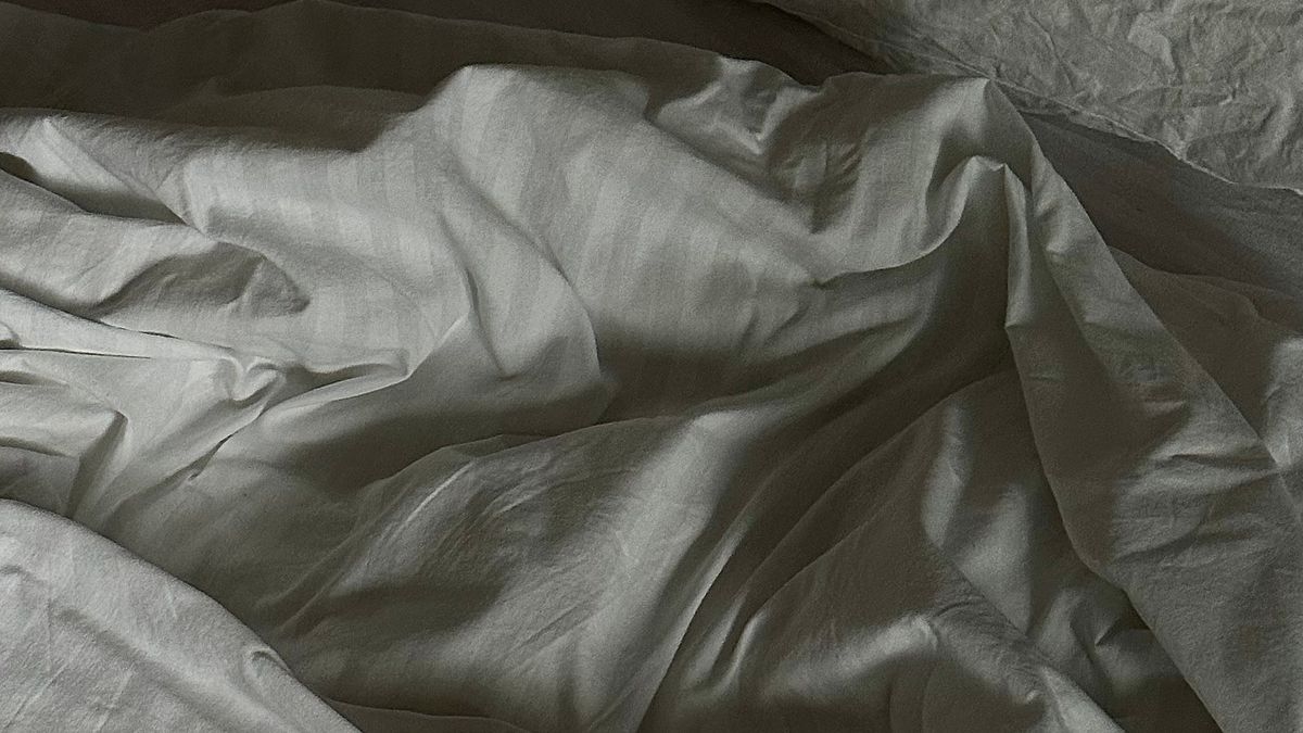 What Size Linen Throw Suits Your Sofa
